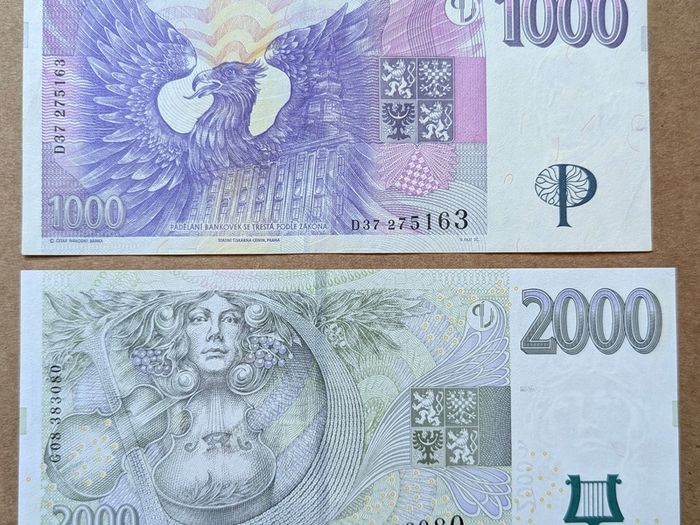 Czech Republic (czechia) - 1000 Korun 2000+ 2000 Korun 2007 Banknote P 15b P 26d