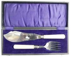 Vintage Boxed Silver Plated Set of Faux Bone Handled Fish Servers