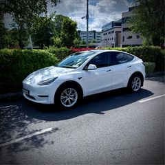2023 Tesla Model Y Long Range (Under Warranty)