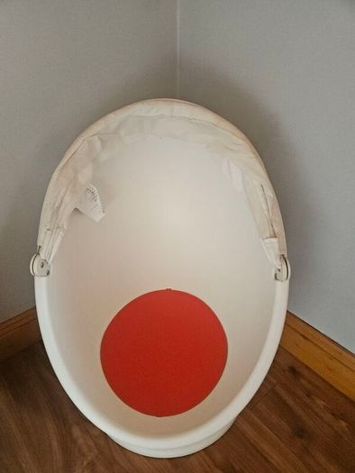 spinning egg chair