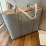 Tory Burch Perry Tote Light Granite Brand New Image 2
