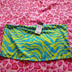 strapless top