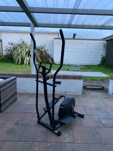 Cross Trainer