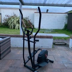 Cross Trainer