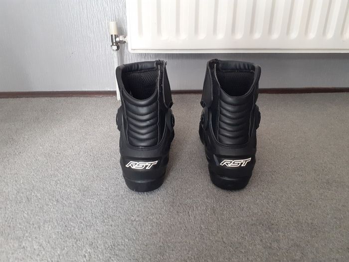 RST TracTech Evo 3 Short Waterproof Motorcycle Boots. Size UK 9 EU 43 Motorbike ( alpinestars sidi furygan dainese )