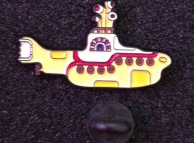 The beatles,  Yellow submarine, pin back badge.