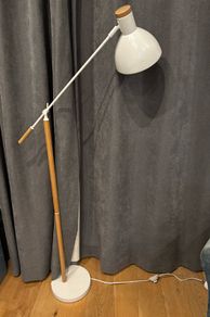 floor lamp
