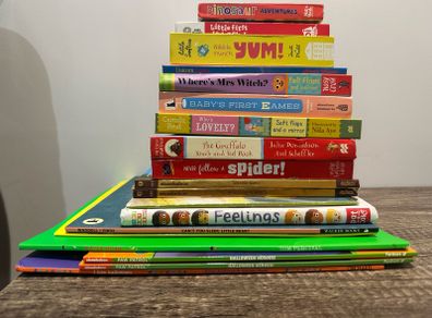 Assortment of infants books 0-2 years