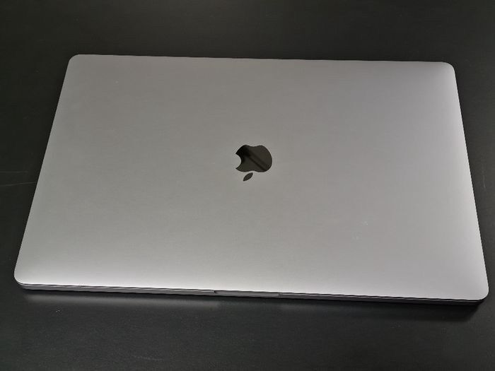 MacBook Pro 16 inch i7 Laptop Notebook 512GB 16GB Ram