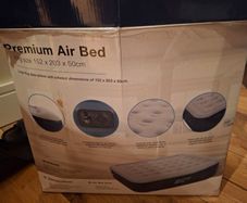 Active era kind size air bed including the pump