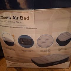 Active era kind size air bed including the pump