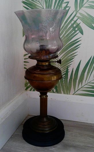 Vintage Victorian Oil Lamp