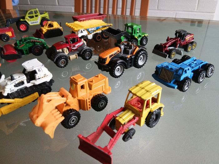 20 Construction And Farm Toy Cars