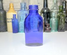 390 - Beautiful Vintage Cobalt Blue Glass Decorative Collectible Milk of Magnesia Bottle