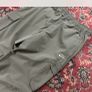 Vintage mens Nike Cargo Trousers Khaki Image 3