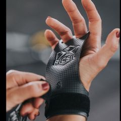 Picsil Cross Training Carbon Fiber RX Grips 3H Size L