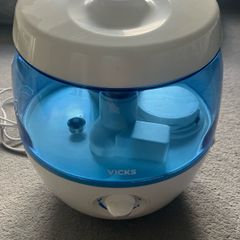Vicks Cool Mist Humidifier