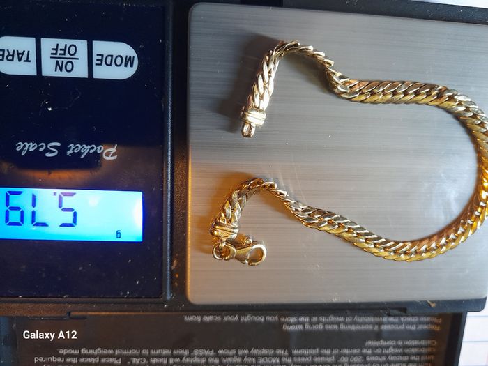 Gold  chain / bracelet