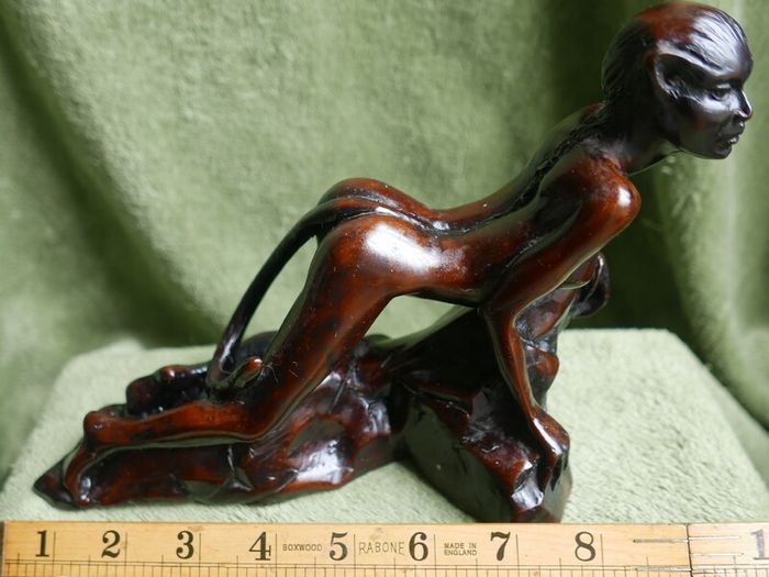 Statue