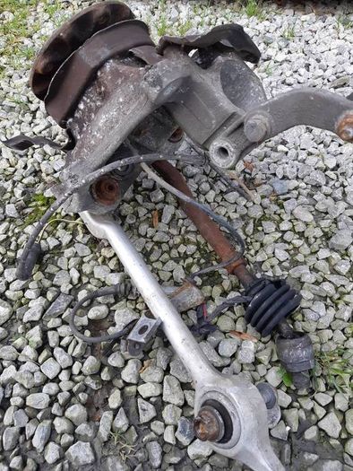 Bmw E39 Front Lh Passenger Wheel Hub & Control Arm