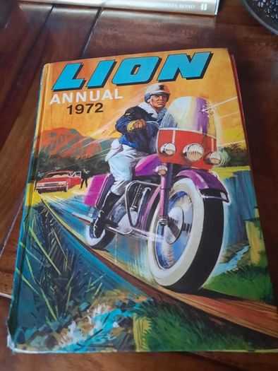 LION Annual 1972 (Proceeds for Harold's Cross Hospice)