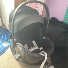Cybex Infant car seat with 360 Iso fix