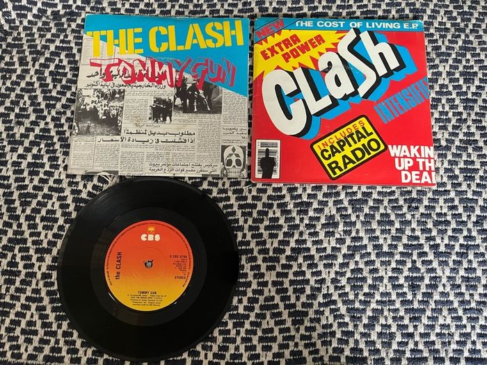 2x The Clash 7"s Tommy Gun and Cost of Living E.P.