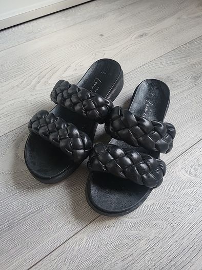 womens sandals