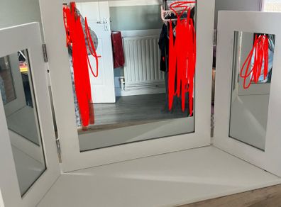 Vanity mirror