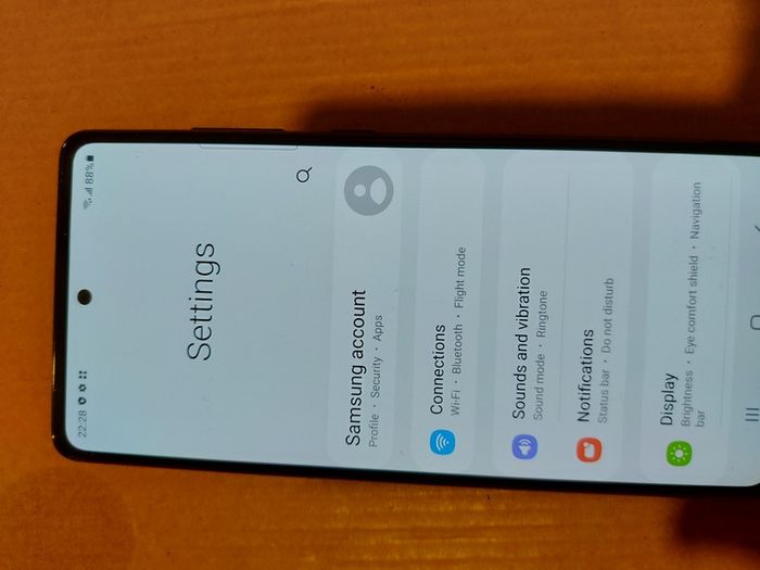 Samsung Galaxy S20 FE, Model SM-G780G,  6GB Ram, 128GB HDD, in excellent like new condition