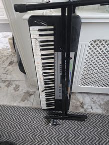 yamaha keyboard and stand
