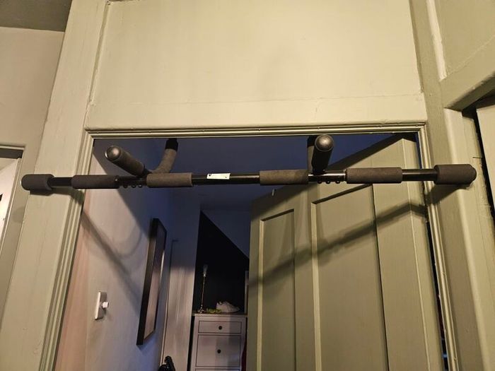 pull up bar
