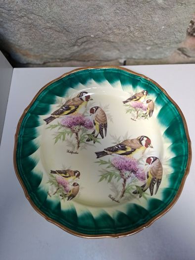 Royal Doulton 1992 goldfinches plate