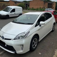 Toyota Prius (low miles)