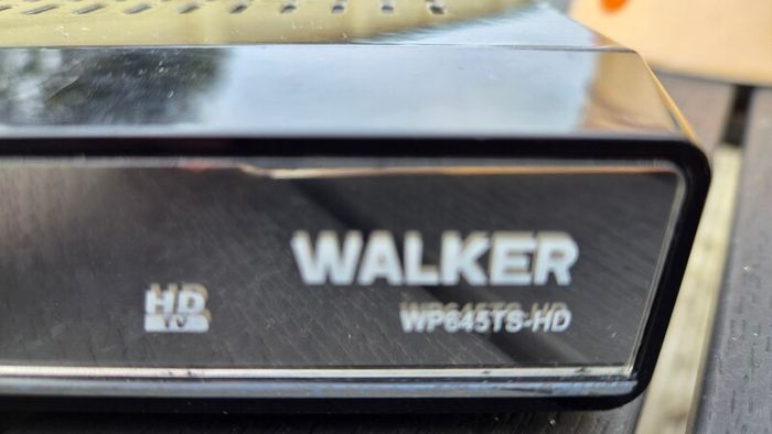 Walker Satellite Receiver