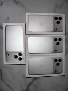 iPhone 17 Pro Max (256GB, Silver, Locked)