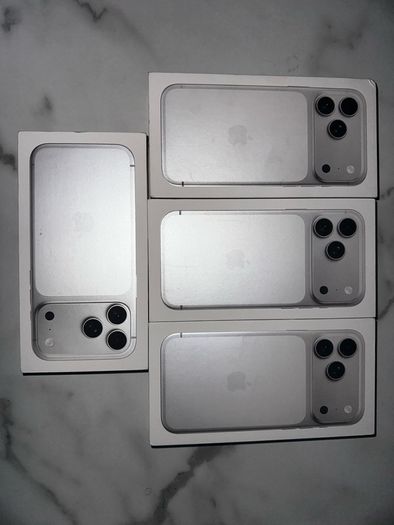 iPhone 17 Pro Max (256GB, Silver, Locked)