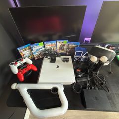 Ps4 console 1tb + all accessories (monitor not included)