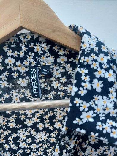 Dress, flower pattern, size XL
