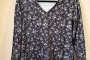 Fab Floral V Neck Top Size M!