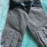 Grey suede gloves Image 2