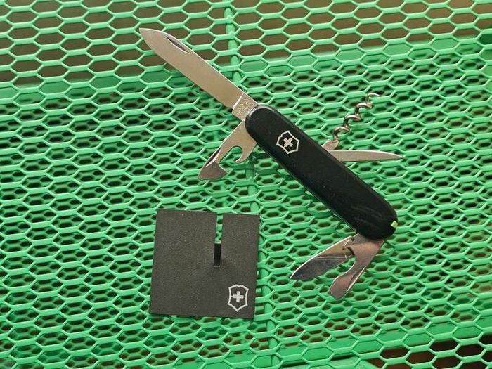 Vintage Elinox Victorinox Standard Discontinued Model Collectable 91mm Swiss Army Knife with Display Stand