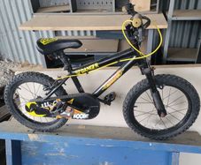 Halfords Indi Demolition16-inch wheel