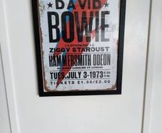 David Bowie Ziggy Stardust Hammersmith Odeon London 1973 reproduction poster framed 18 inches x 14 inches in excellent condition with no issues