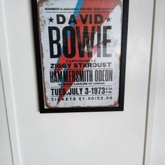 David Bowie Ziggy Stardust Hammersmith Odeon London 1973 reproduction poster framed 18 inches x 14 inches in excellent condition with no issues