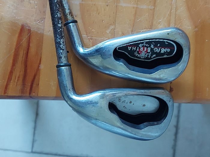2 Big Bertha Golf Clubs, 6 Iron and 7 Iron, in reasonable condition, see pictures