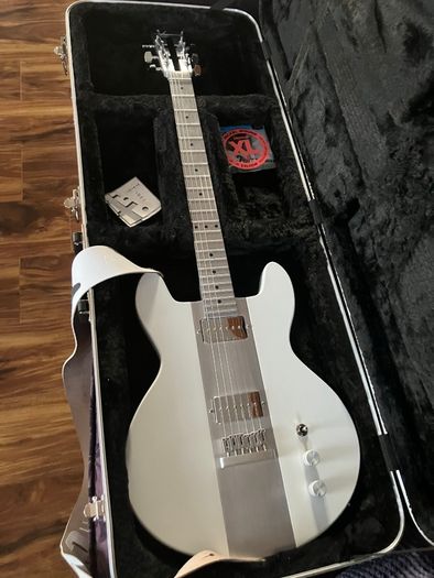 TIDES TB1000 Aluminium Neck-Through Electric Guitar
