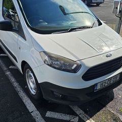 Ford Transit Courier 2015
