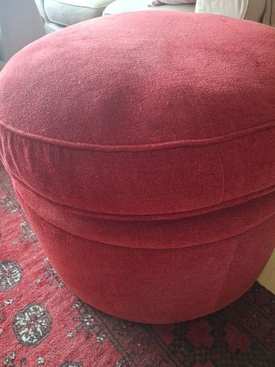 Poof seat