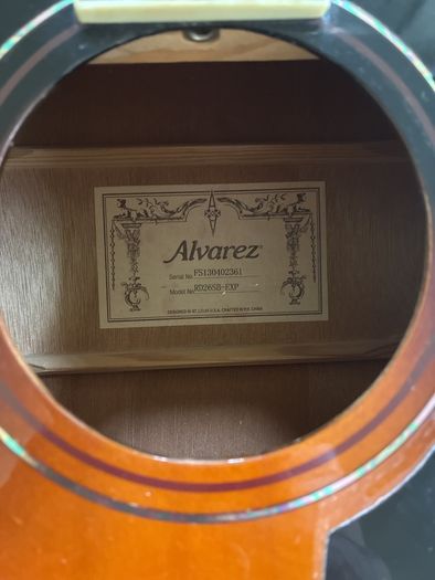 Alvarez Regent Series Acoustic Guitar (Sunburst)